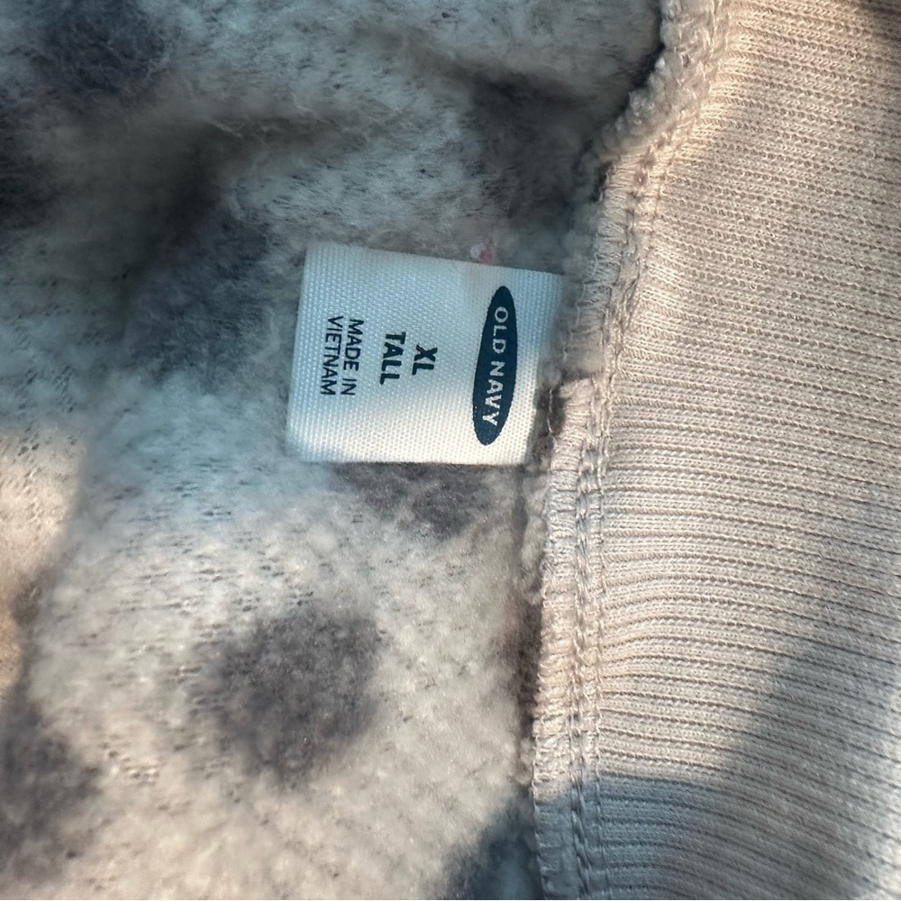 old navy furry leopard print sweatshirt - Picture 3 of 6